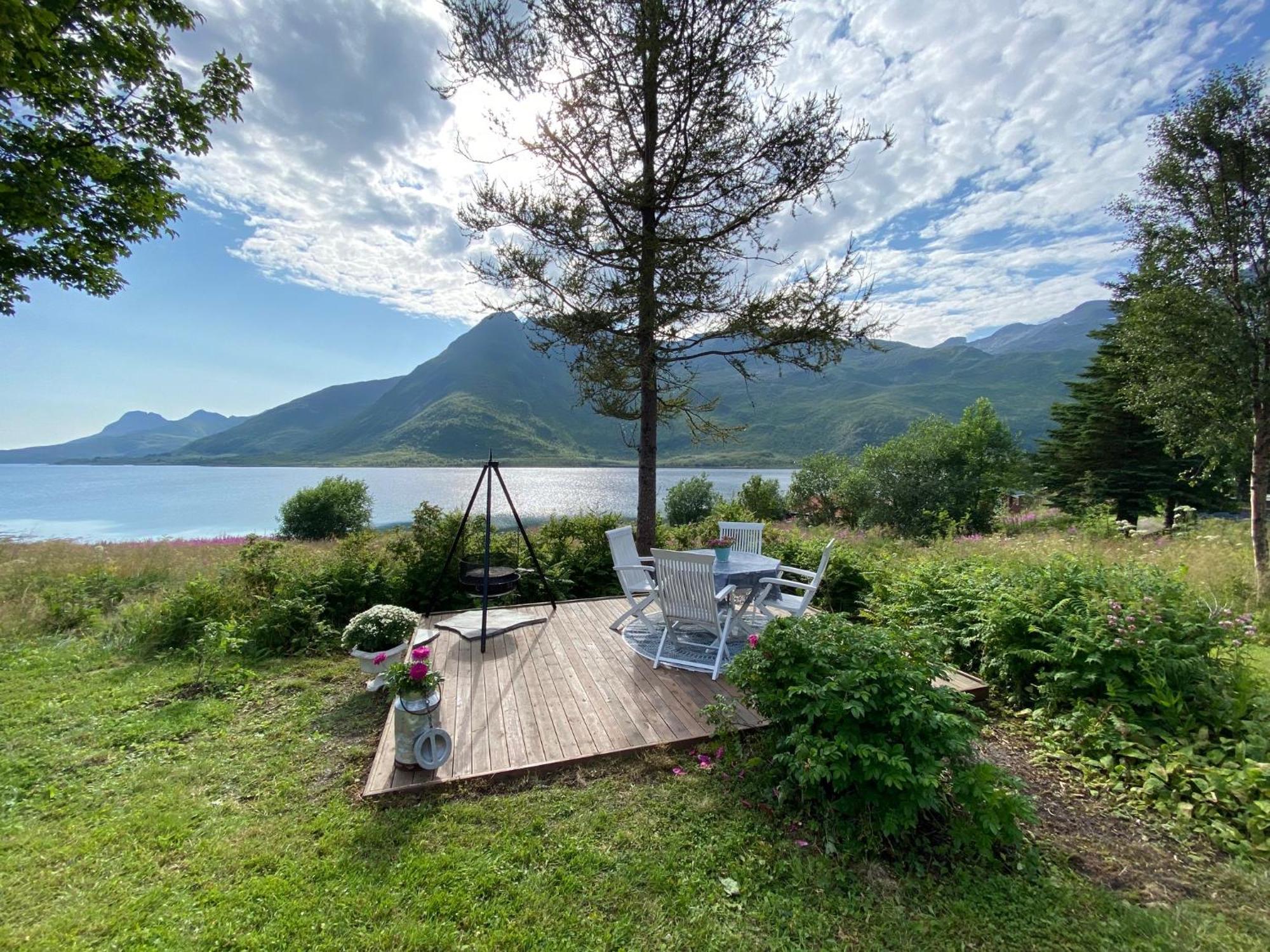 Unique And Charming House At The Foot Of Lofoten'S Highest Mountain Svolvær Extérieur photo